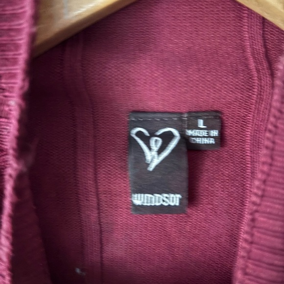 Windsor | ribbed | mock neck | open back | tie | burgundy | crop | top | L - Picture 9 of 9